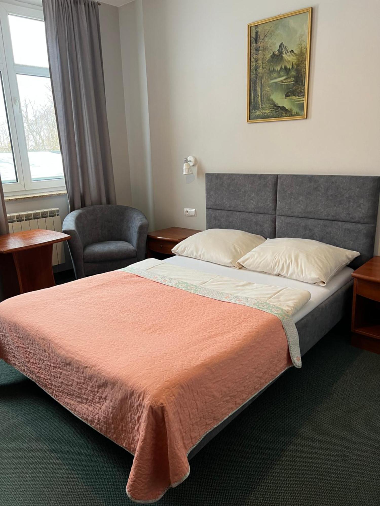Tomaszów MazowieckiAlabastro住宿加早餐旅馆 外观 照片