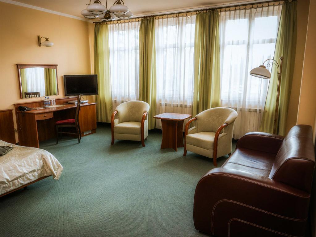 Tomaszów MazowieckiAlabastro住宿加早餐旅馆 外观 照片