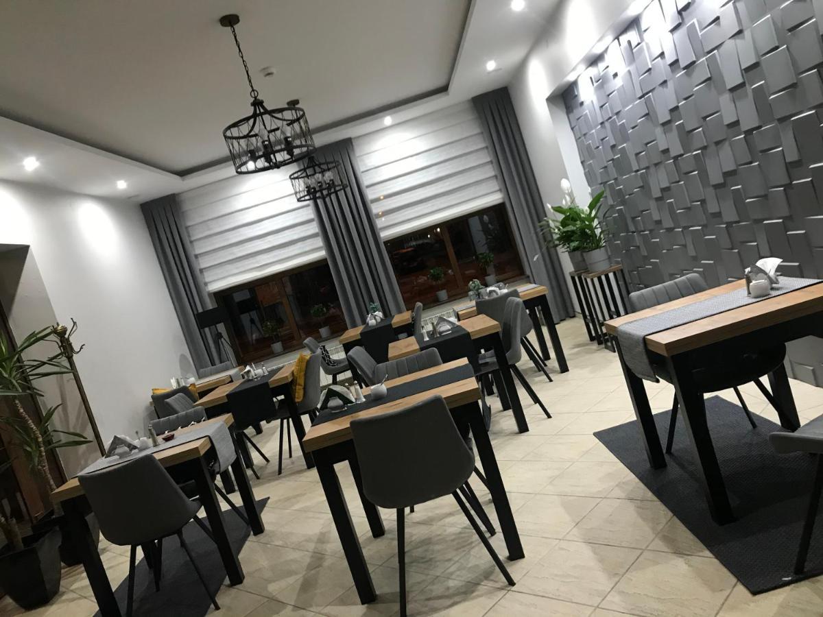 Tomaszów MazowieckiAlabastro住宿加早餐旅馆 外观 照片