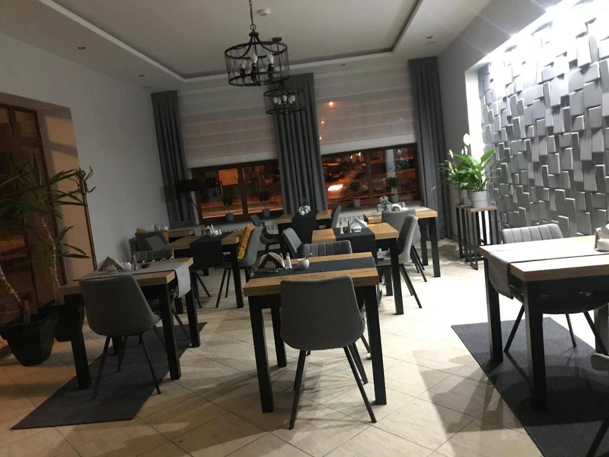 Tomaszów MazowieckiAlabastro住宿加早餐旅馆 外观 照片